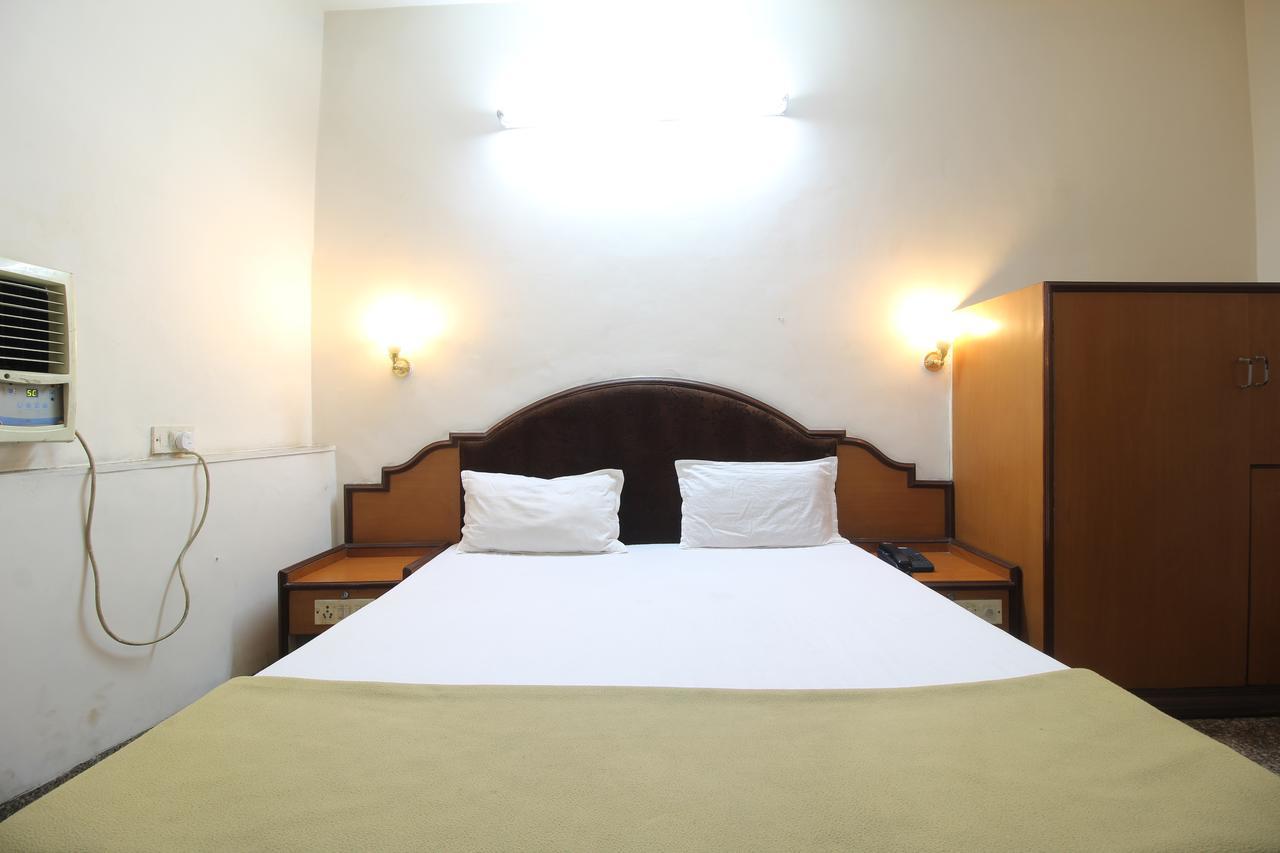 Hotel Soubhagya Inn Silvassa Exterior photo