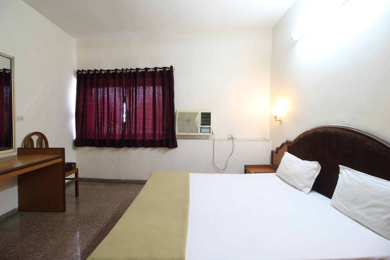 Hotel Soubhagya Inn Silvassa Exterior photo